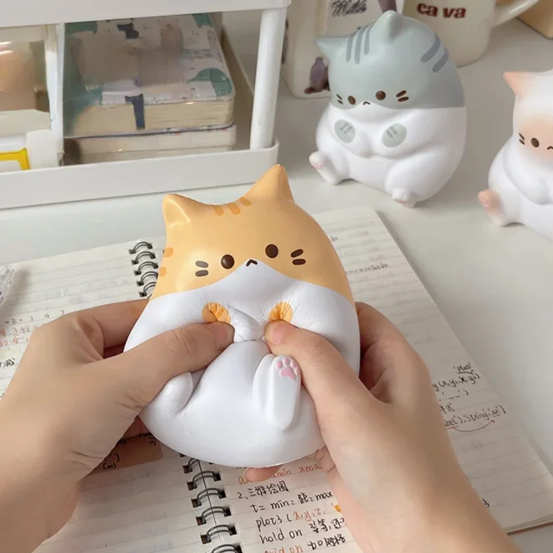 Squishy Chat Rondouillet Curieux - Kawaii – Image 4